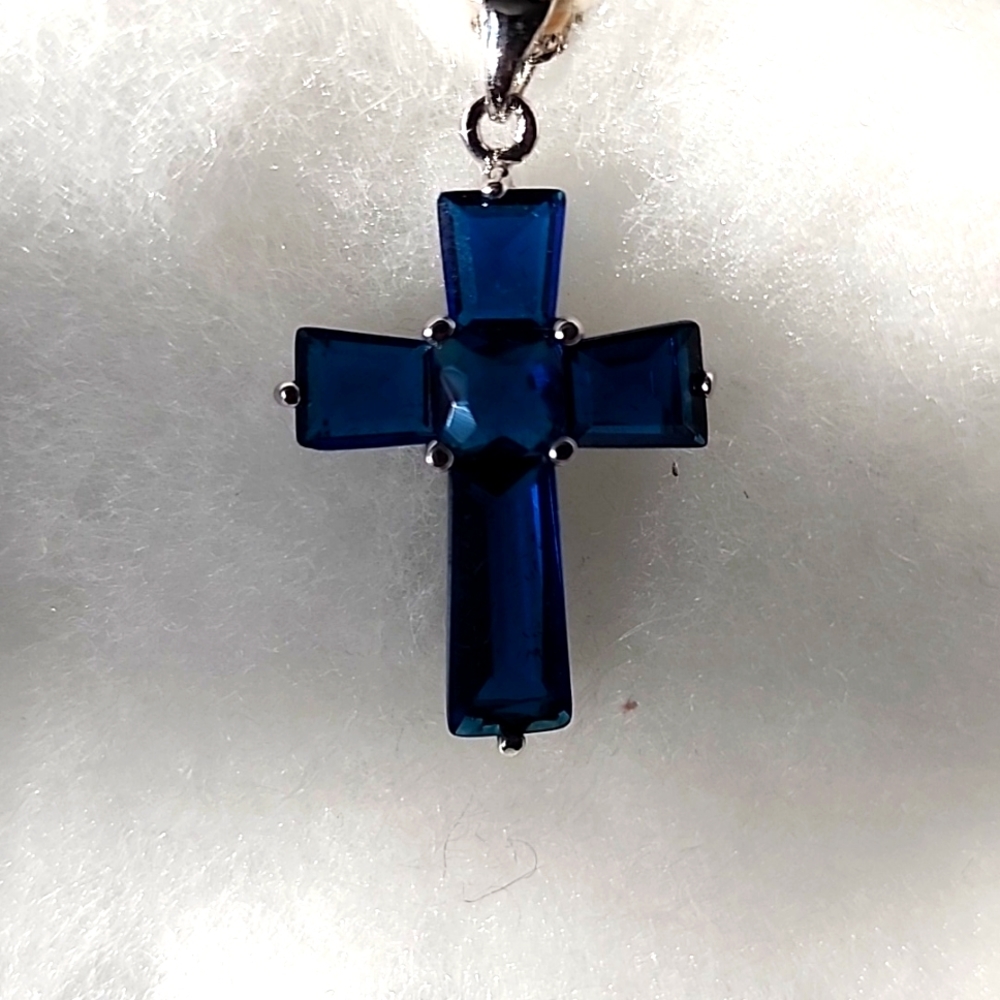 New Beautiful Jeweled Cross with silver chain.